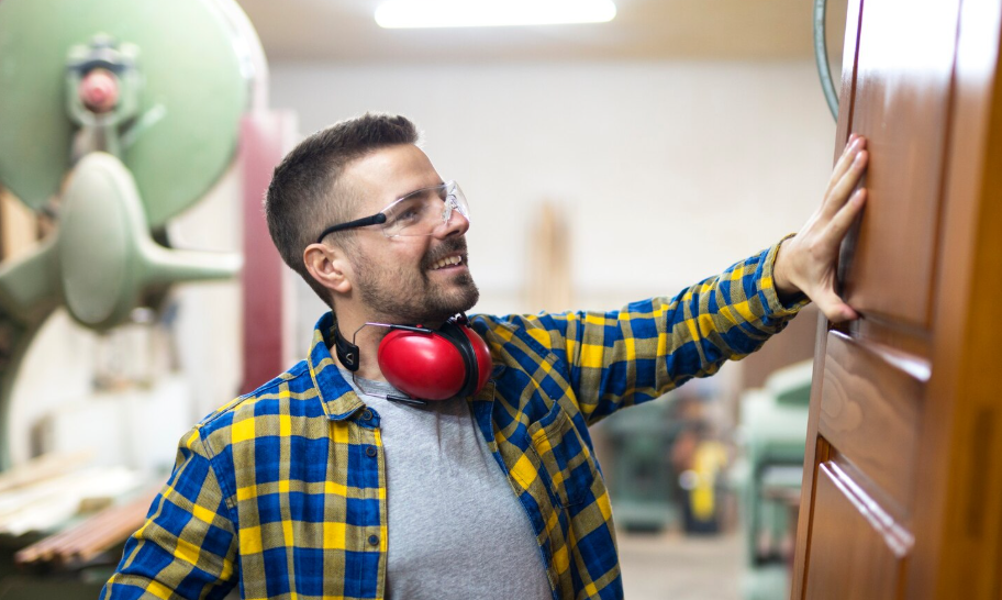 Cleanup Considerations for Homeowners Replacing Interior Doors and Trim
